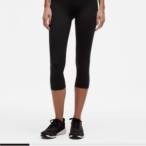 Lululemon Black Wunder Train High Rise Crop 21” Legging